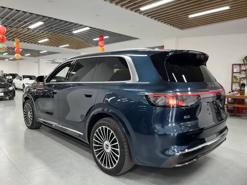 2025 AITO AITO M8 REEV 160HP REEV 53.4KWH,autocango,china used car exporter,china ev exporter,chinese used car exporter,chinese used ev exporter