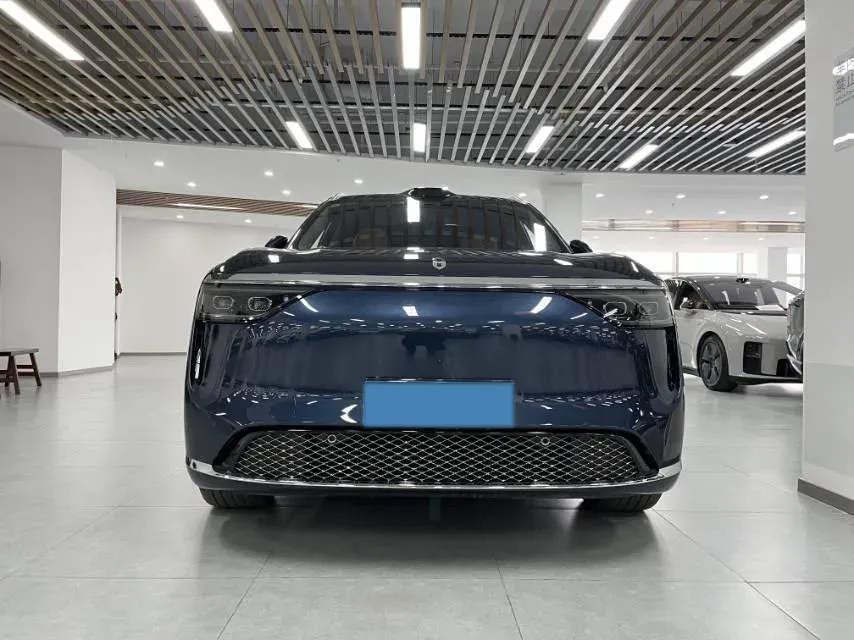 2025 AITO AITO M8 REEV 160HP REEV 53.4KWH,autocango,china used car exporter,china ev exporter,chinese used car exporter,chinese used ev exporter