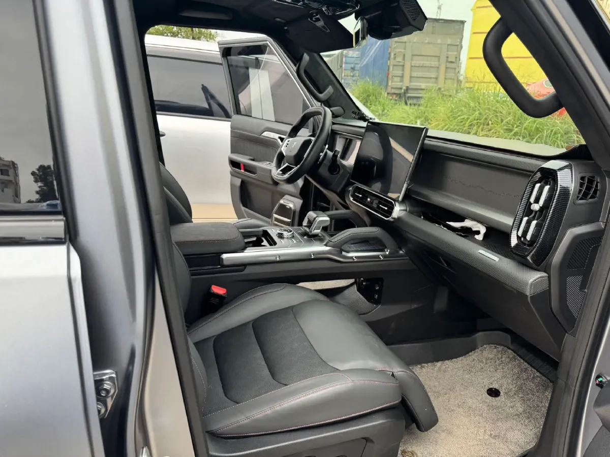 2023 Jetour Traveller 2.0T 254HP L4 7DCT,autocango,china used car exporter,china ev exporter,chinese used car exporter,chinese used ev exporter