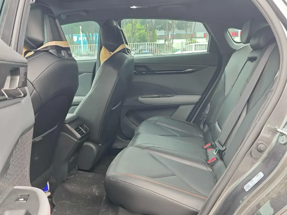 2022 ChangAn UNI-V 1.5T 188HP L4 7DCT,autocango,china used car exporter,china ev exporter,chinese used car exporter,chinese used ev exporter