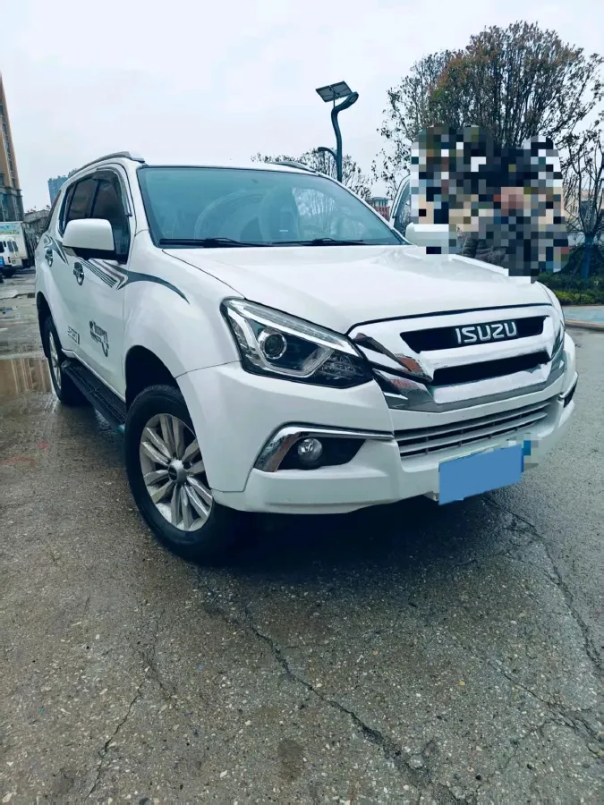2018 Isuzu Mu-X 1.9T 163HP L4 6AT,autocango,china used car exporter,china ev exporter,chinese used car exporter,chinese used ev exporter