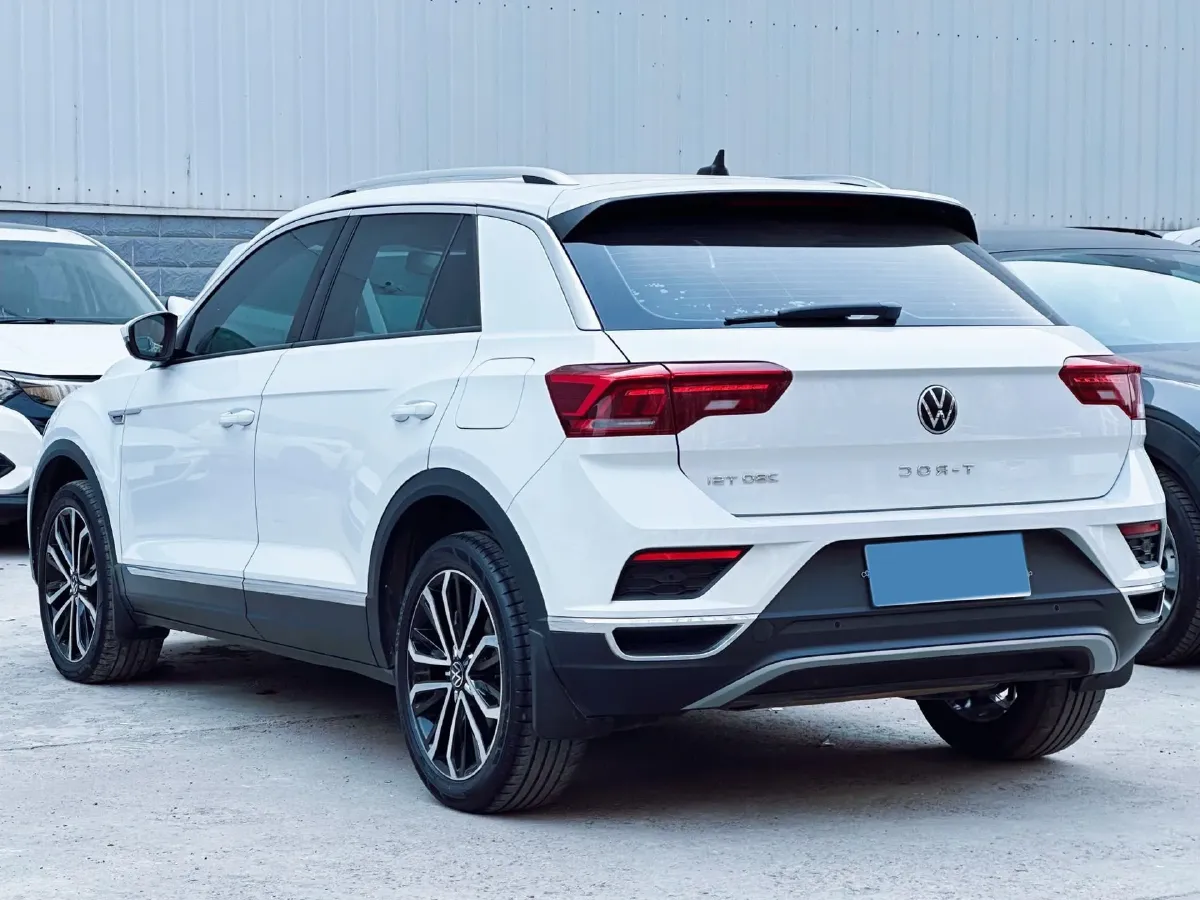 2021 Volkswagen T-Roc 1.4T 150HP L4 7DCT,autocango,china used car exporter,china ev exporter,chinese used car exporter,chinese used ev exporter