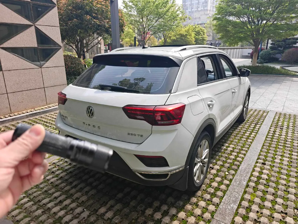 2020 Volkswagen T-Roc 1.4T 131HP L4 7DCT,autocango,china used car exporter,china ev exporter,chinese used car exporter,chinese used ev exporter