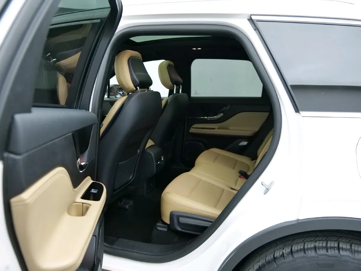 2022 Lincoln Corsair 2.0T 245HP L4 8AT,autocango,china used car exporter,china ev exporter,chinese used car exporter,chinese used ev exporter