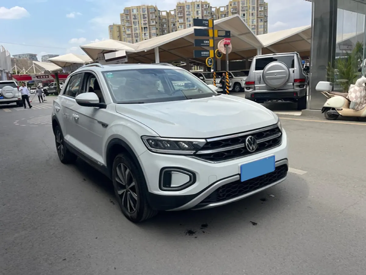 2024 Volkswagen T-Roc 1.4T 150HP L4 7DCT,autocango,china used car exporter,china ev exporter,chinese used car exporter,chinese used ev exporter