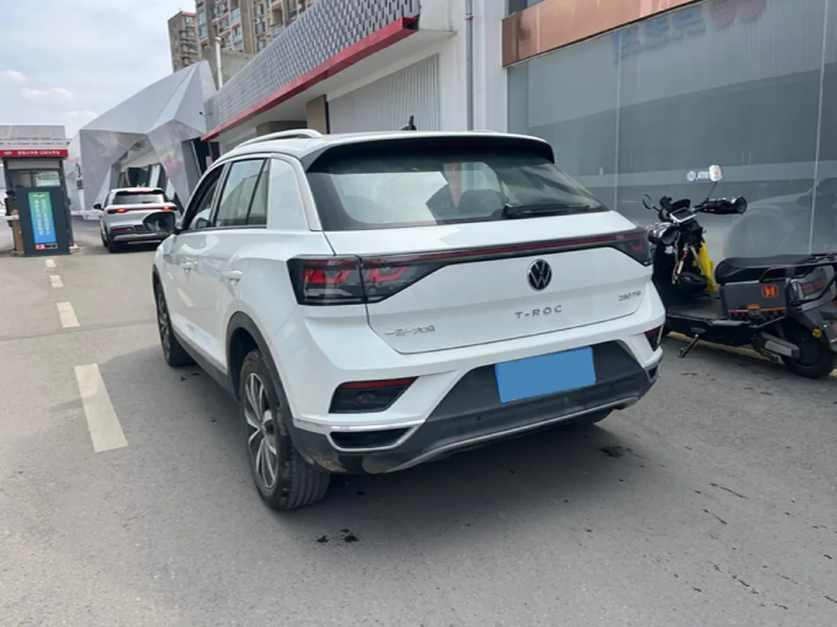 2024 Volkswagen T-Roc 1.4T 150HP L4 7DCT,autocango,china used car exporter,china ev exporter,chinese used car exporter,chinese used ev exporter