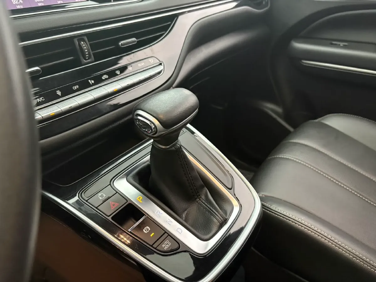 2021 GAC Trumpchi M6 1.5T 169HP L4 7DCT,autocango,china used car exporter,china ev exporter,chinese used car exporter,chinese used ev exporter