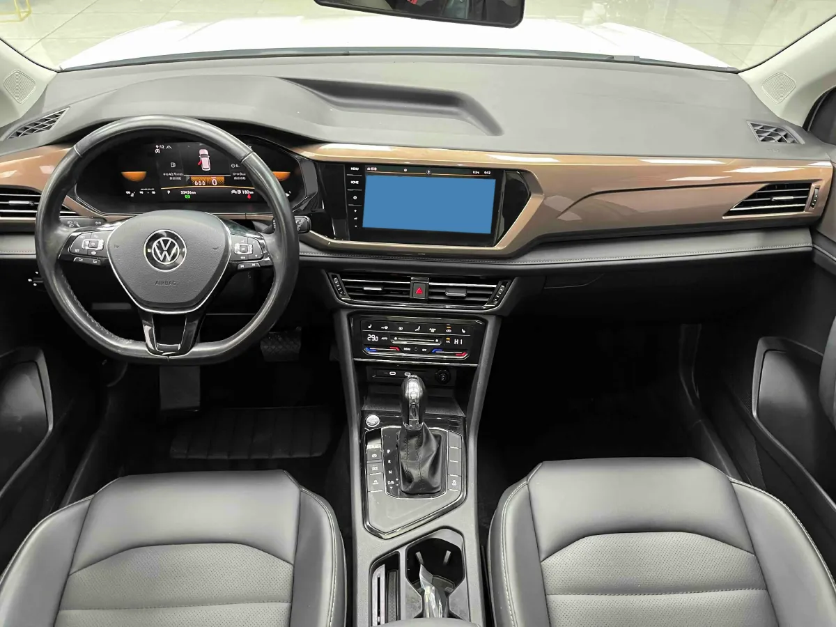 2022 Volkswagen Tharu 1.4T 150HP L4 7DCT,autocango,china used car exporter,china ev exporter,chinese used car exporter,chinese used ev exporter