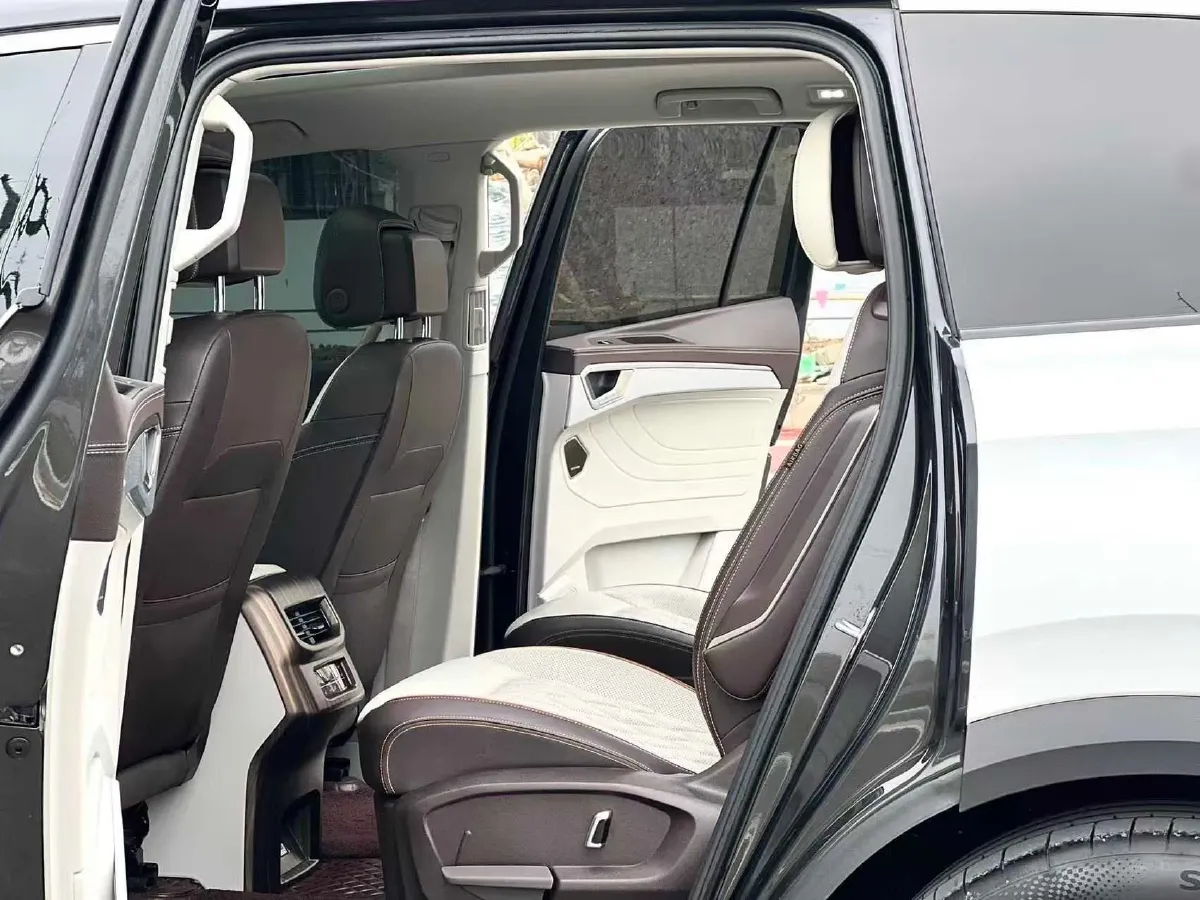 2022 Volkswagen Talagon 2.0T 220HP L4 7DCT,autocango,china used car exporter,china ev exporter,chinese used car exporter,chinese used ev exporter