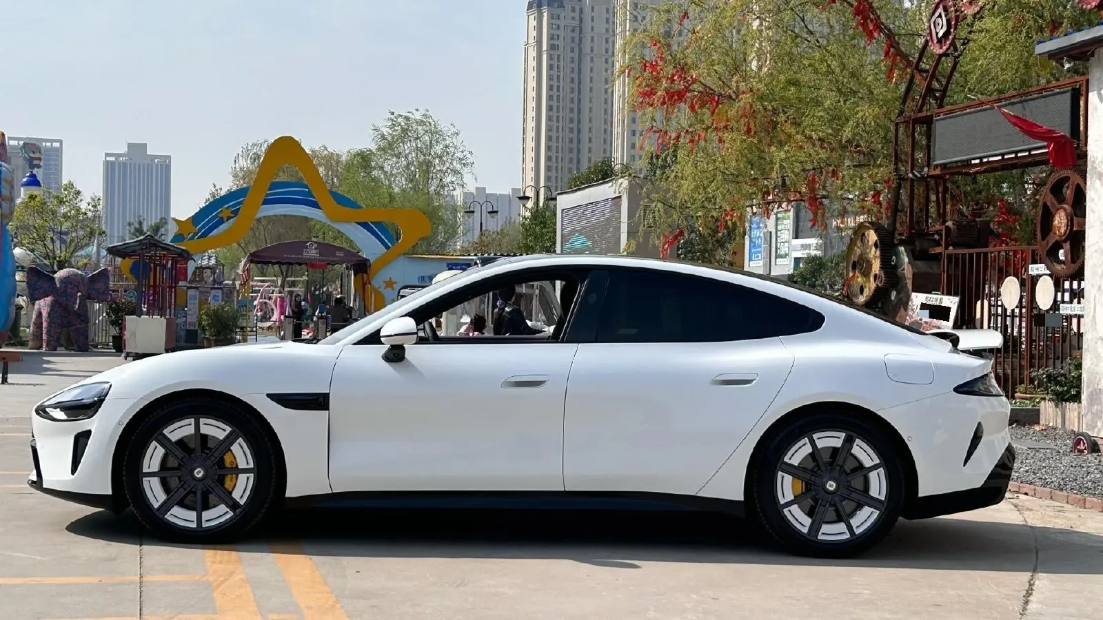 2024 MI SU7 BEV 101KWH,autocango,china used car exporter,china ev exporter,chinese used car exporter,chinese used ev exporter