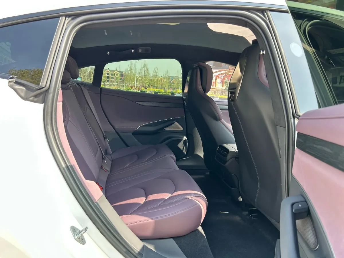 2024 MI SU7 BEV 101KWH,autocango,china used car exporter,china ev exporter,chinese used car exporter,chinese used ev exporter