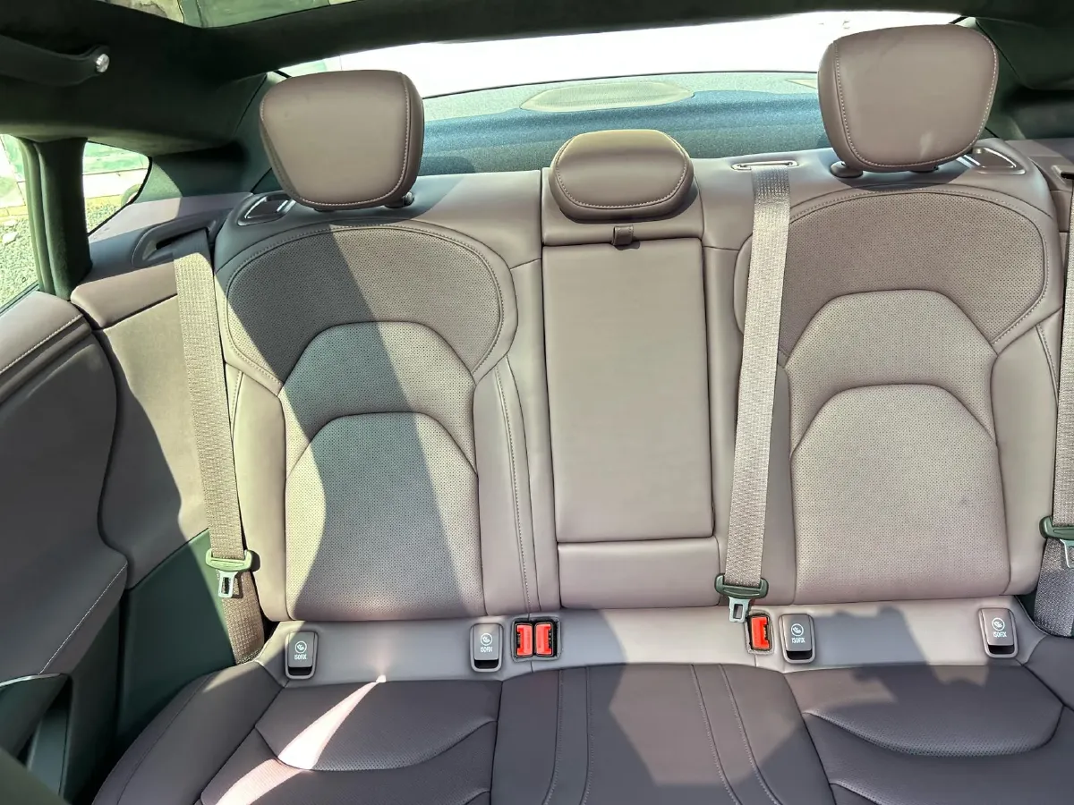 2024 MI SU7 BEV 101KWH,autocango,china used car exporter,china ev exporter,chinese used car exporter,chinese used ev exporter