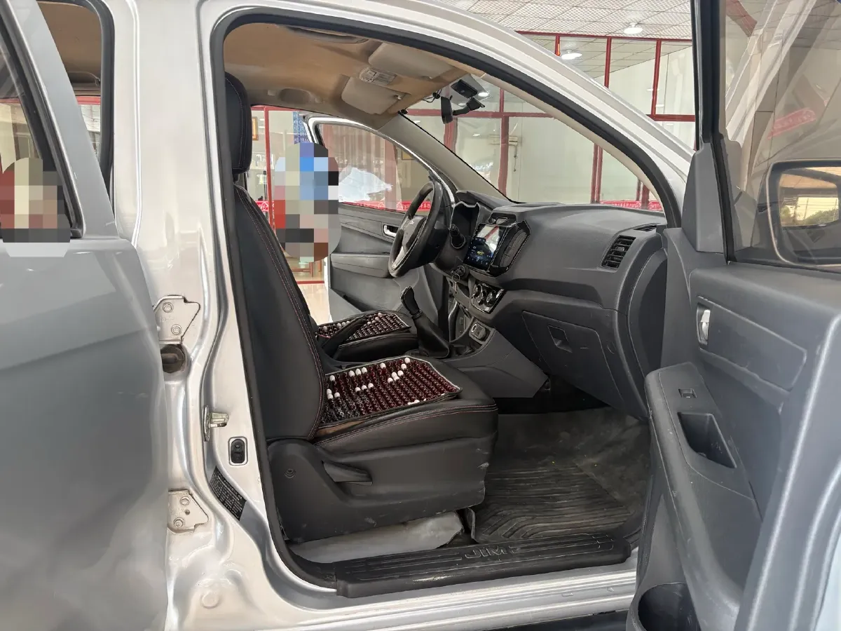 2017 Isuzu RE-MAX Jim 2.0T 204HP L4 5MT,autocango,china used car exporter,china ev exporter,chinese used car exporter,chinese used ev exporter