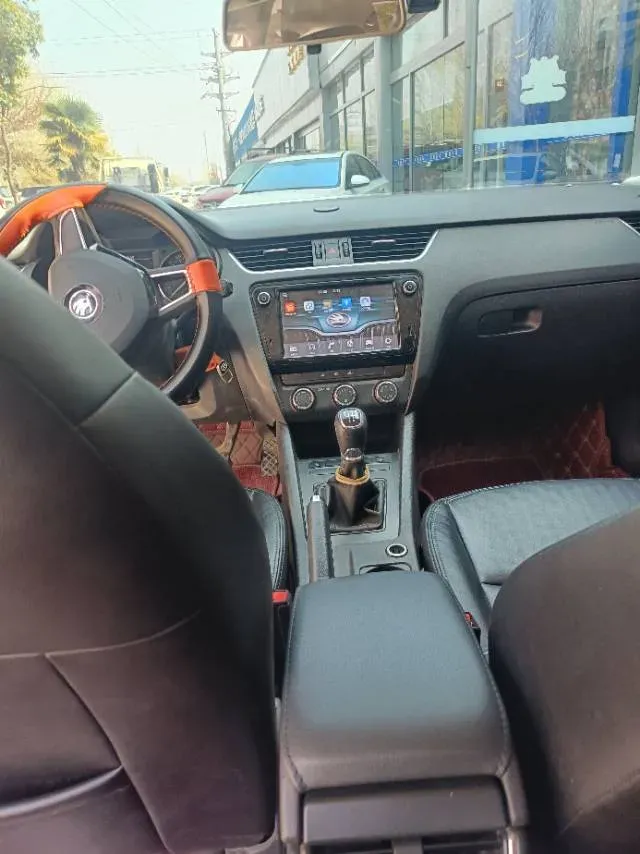 2017 Skoda Octavia 1.6L 110HP L4 5MT,autocango,china used car exporter,china ev exporter,chinese used car exporter,chinese used ev exporter