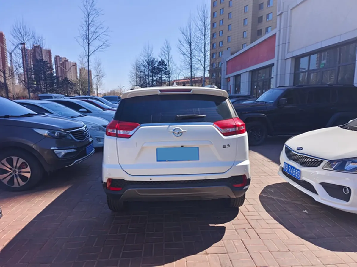 2017 HaiMa S5 Young Edition 1.6L 122HP L4 5MT,autocango,china used car exporter,china ev exporter,chinese used car exporter,chinese used ev exporter