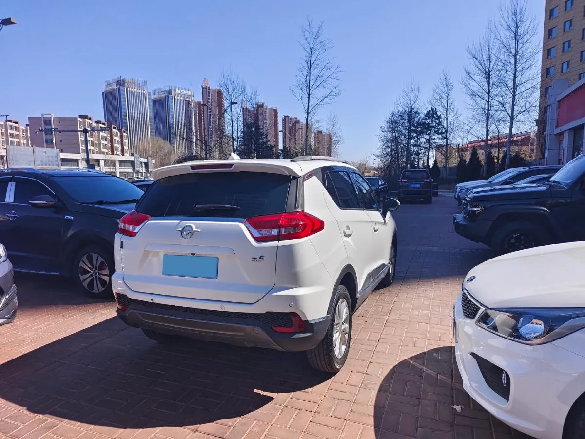 2017 HaiMa S5 Young Edition 1.6L 122HP L4 5MT,autocango,china used car exporter,china ev exporter,chinese used car exporter,chinese used ev exporter