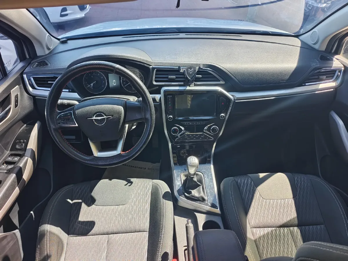 2017 HaiMa S5 Young Edition 1.6L 122HP L4 5MT,autocango,china used car exporter,china ev exporter,chinese used car exporter,chinese used ev exporter