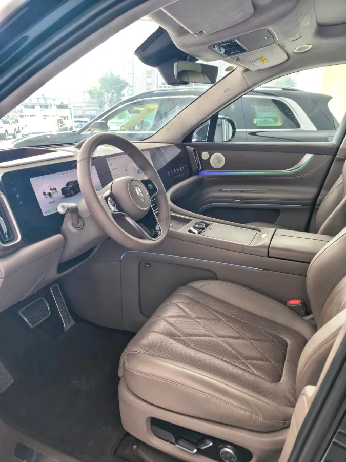 2024 AITO AITO M9 1.5T 152HP L4 REEV 42KWH,autocango,china used car exporter,china ev exporter,chinese used car exporter,chinese used ev exporter