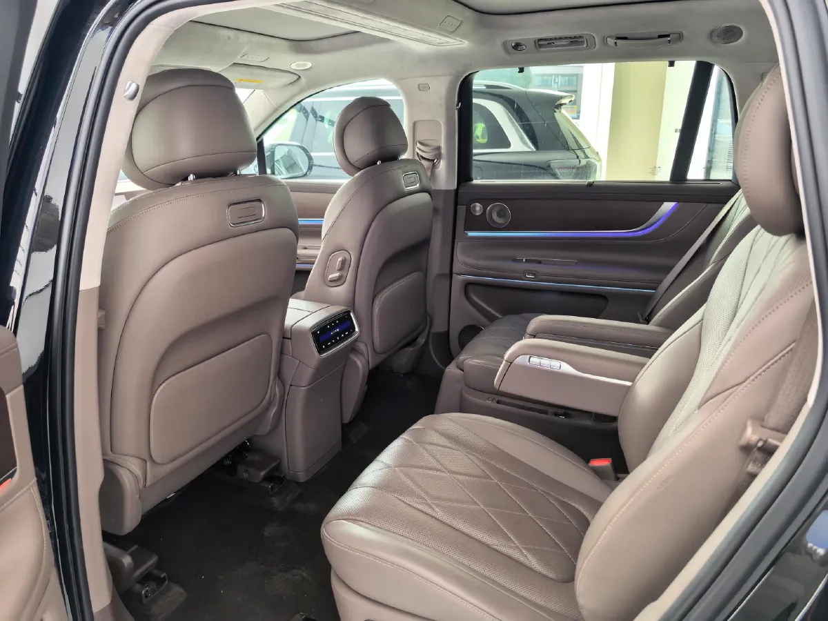 2024 AITO AITO M9 1.5T 152HP L4 REEV 42KWH,autocango,china used car exporter,china ev exporter,chinese used car exporter,chinese used ev exporter