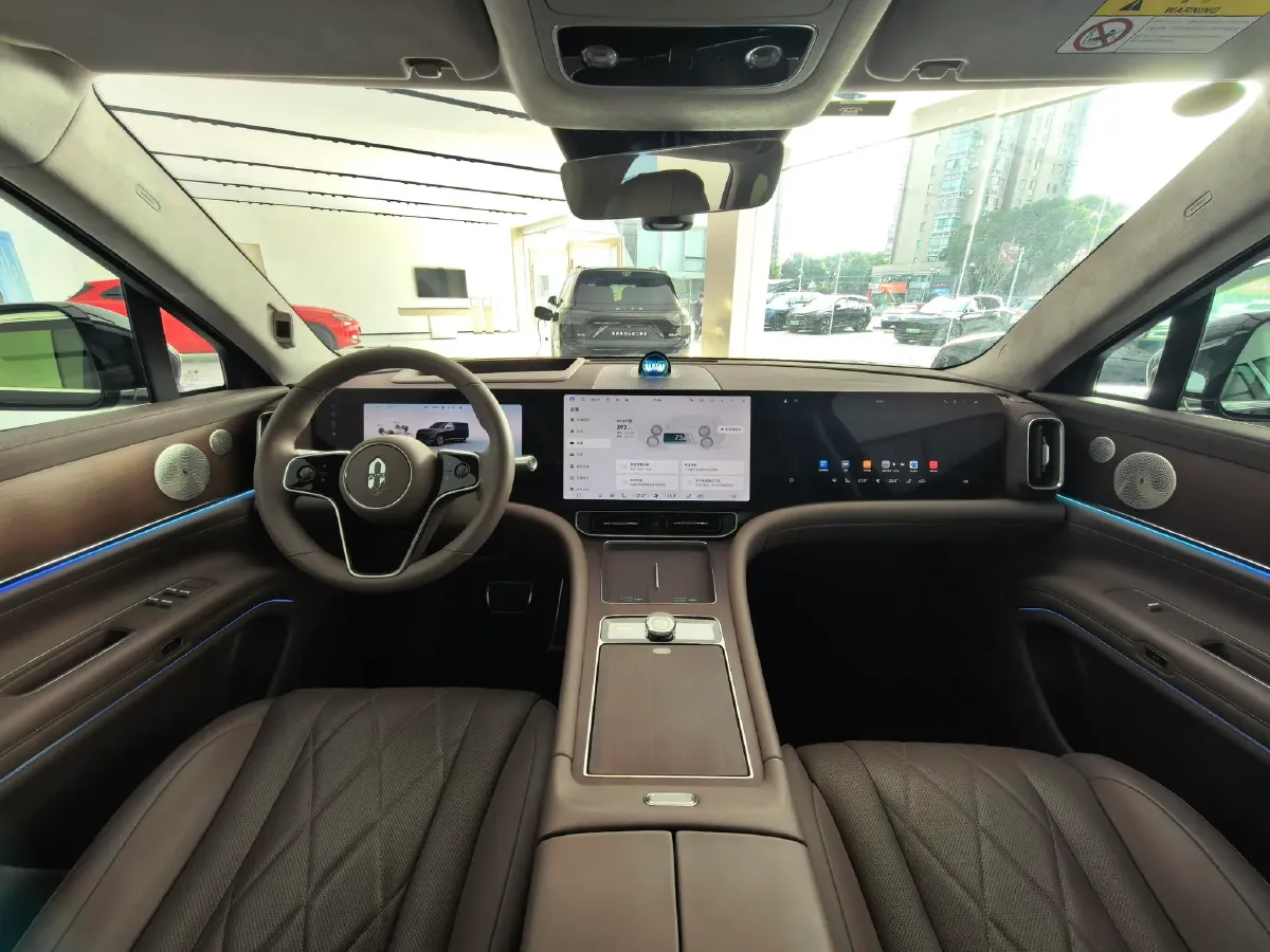 2024 AITO AITO M9 1.5T 152HP L4 REEV 42KWH,autocango,china used car exporter,china ev exporter,chinese used car exporter,chinese used ev exporter