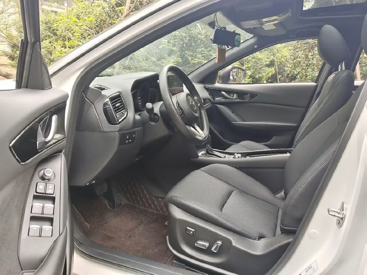 2021 Mazda CX-4 2.0L 158HP L4 6AT,autocango,china used car exporter,china ev exporter,chinese used car exporter,chinese used ev exporter