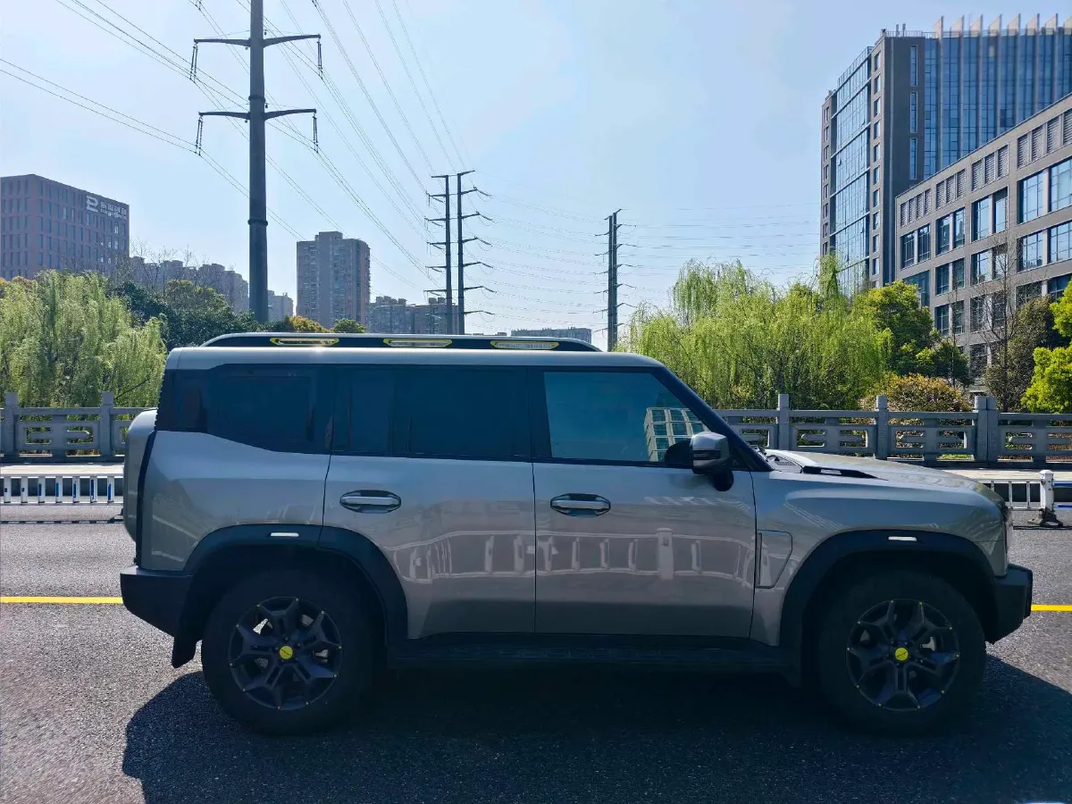 2024 Jetour Traveller 2.0T 254HP L4 7DCT,autocango,china used car exporter,china ev exporter,chinese used car exporter,chinese used ev exporter