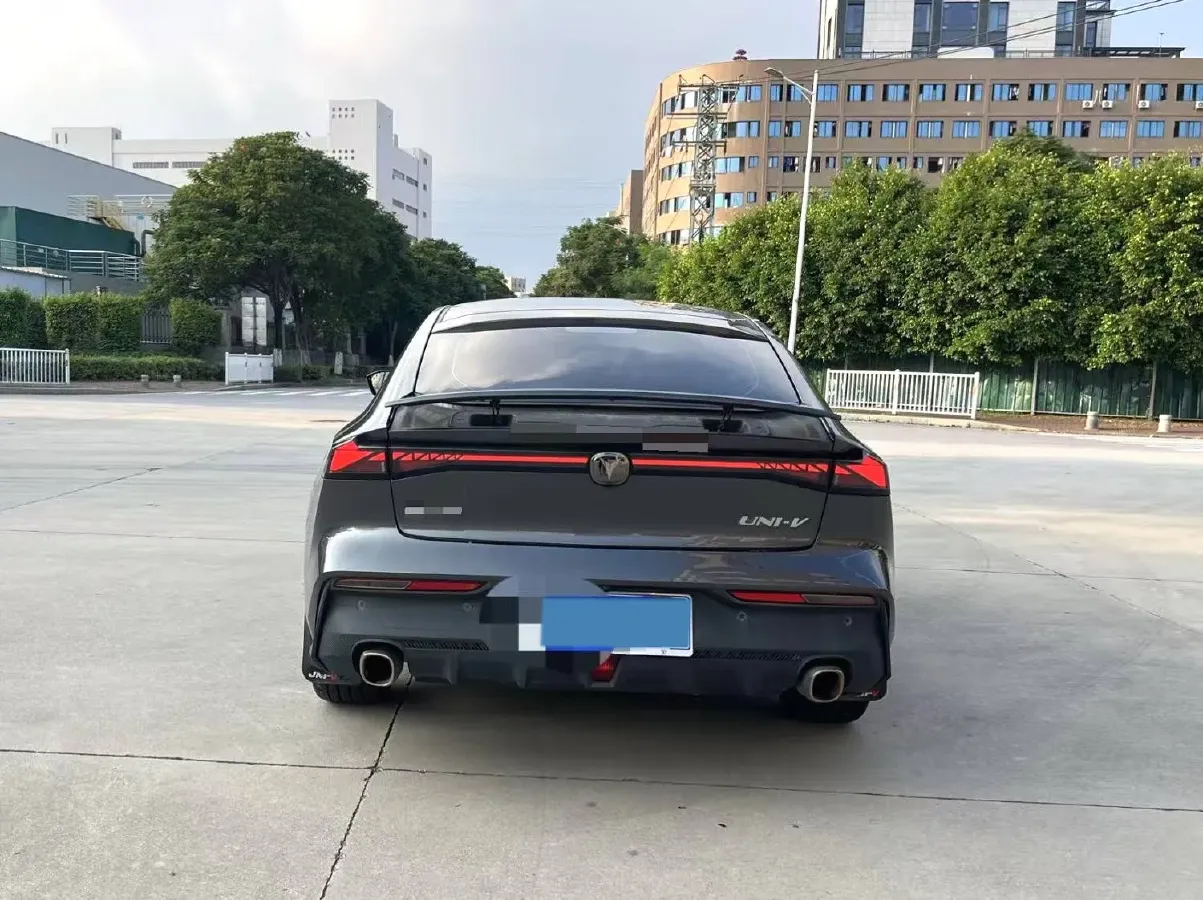 2022 ChangAn UNI-V 1.5T 188HP L4 7DCT,autocango,china used car exporter,china ev exporter,chinese used car exporter,chinese used ev exporter