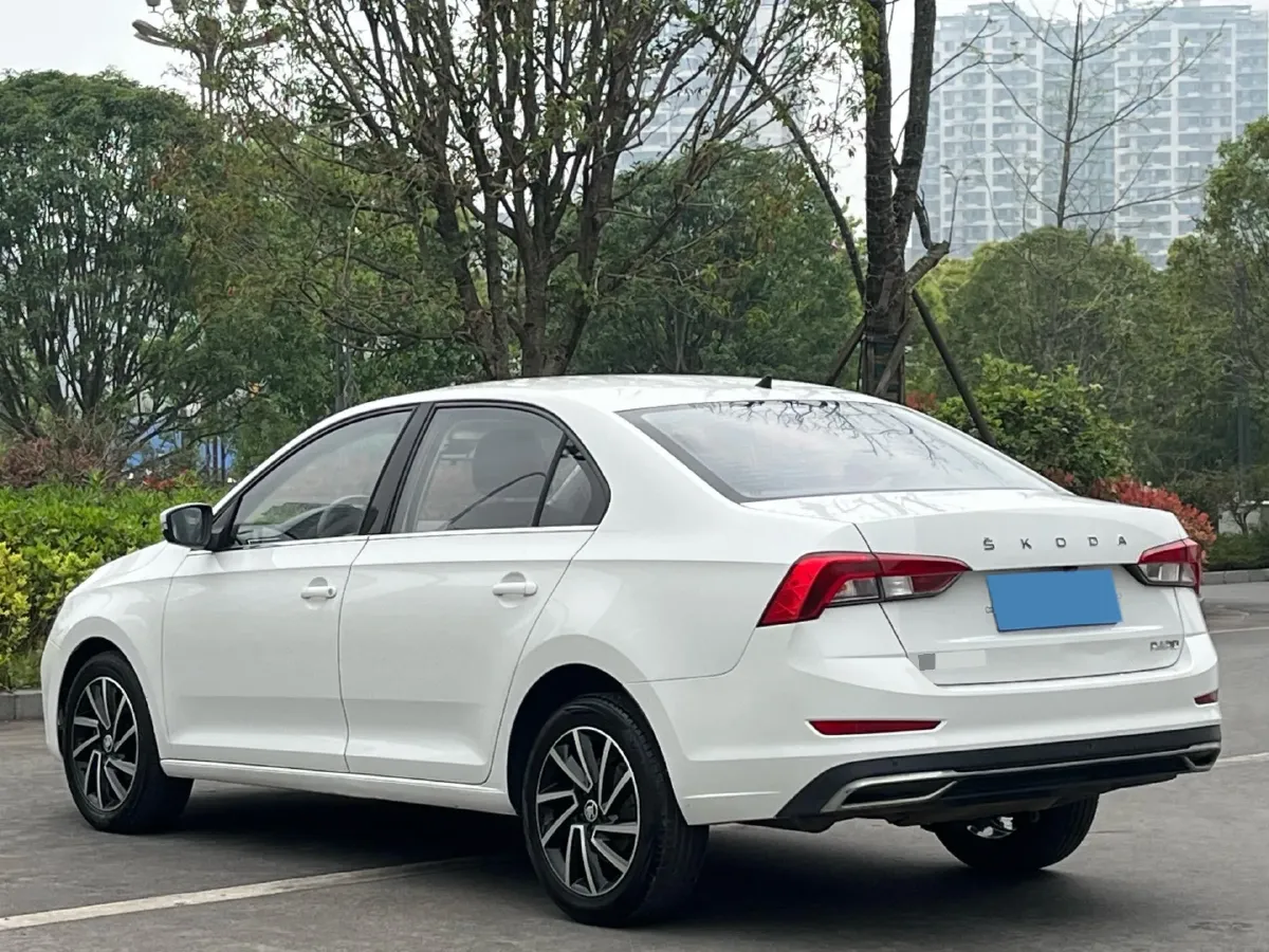 2022 Skoda Rapid 1.5L 112HP L4 6AT,autocango,china used car exporter,china ev exporter,chinese used car exporter,chinese used ev exporter