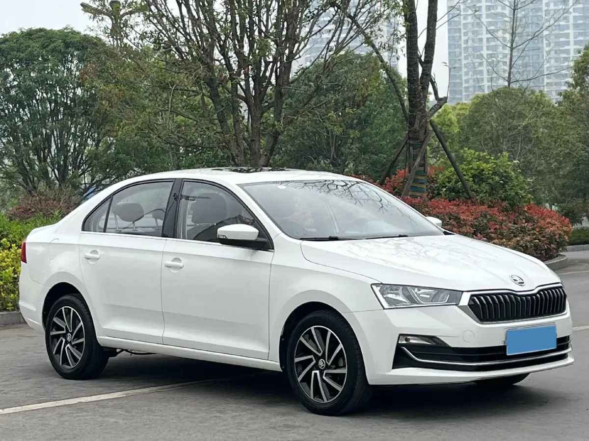 2022 Skoda Rapid 1.5L 112HP L4 6AT,autocango,china used car exporter,china ev exporter,chinese used car exporter,chinese used ev exporter