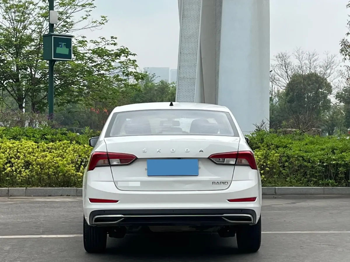 2022 Skoda Rapid 1.5L 112HP L4 6AT,autocango,china used car exporter,china ev exporter,chinese used car exporter,chinese used ev exporter