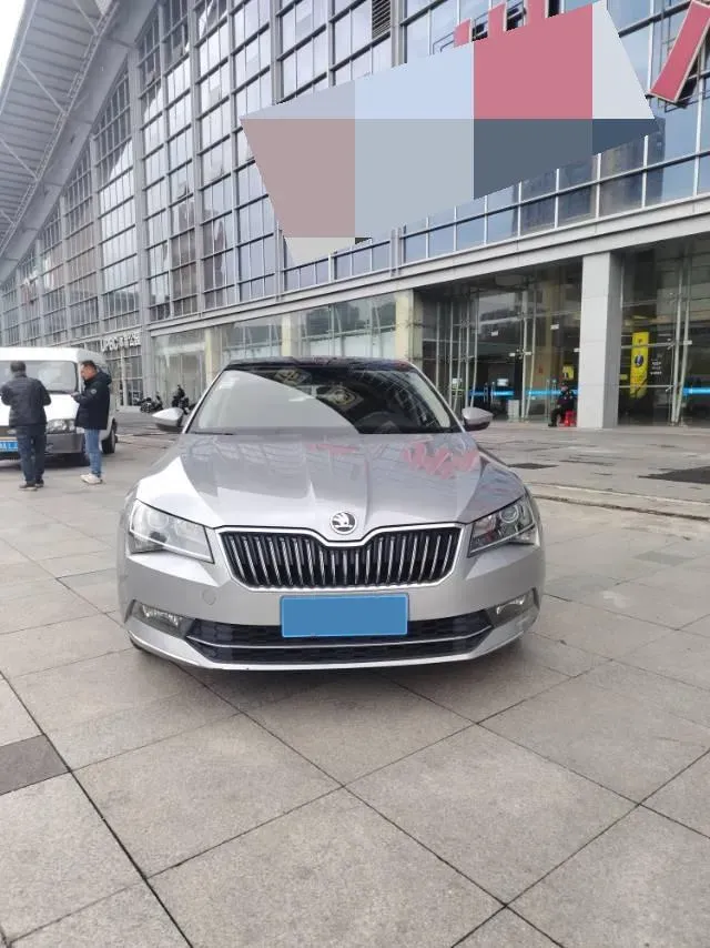 2018 Skoda Superb 1.8T 180HP L4 7DCT,autocango,china used car exporter,china ev exporter,chinese used car exporter,chinese used ev exporter