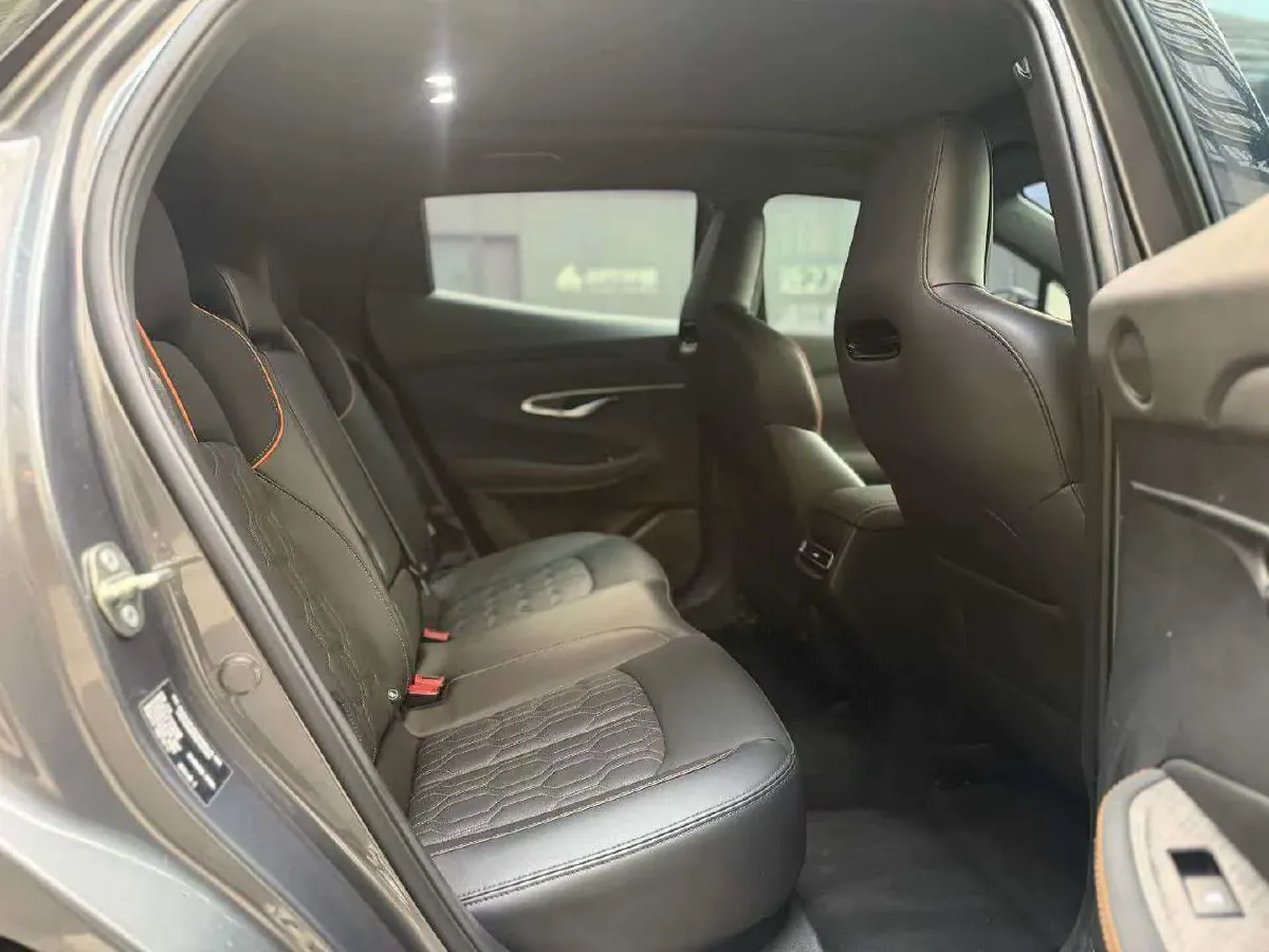 2022 ChangAn UNI-T 2.0T 233HP L4 8AT,autocango,china used car exporter,china ev exporter,chinese used car exporter,chinese used ev exporter