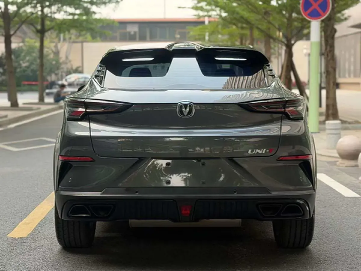 2022 ChangAn UNI-T 2.0T 233HP L4 8AT,autocango,china used car exporter,china ev exporter,chinese used car exporter,chinese used ev exporter