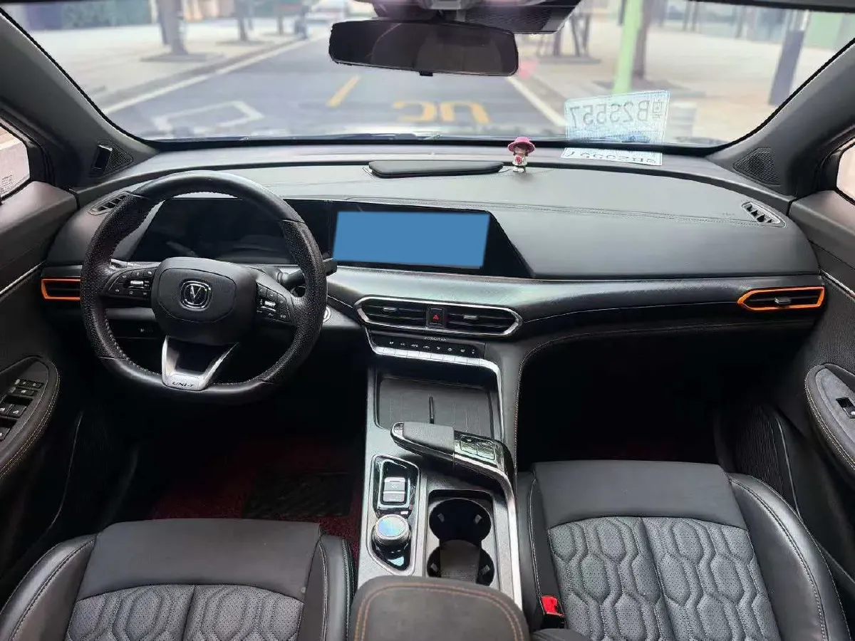 2022 ChangAn UNI-T 2.0T 233HP L4 8AT,autocango,china used car exporter,china ev exporter,chinese used car exporter,chinese used ev exporter
