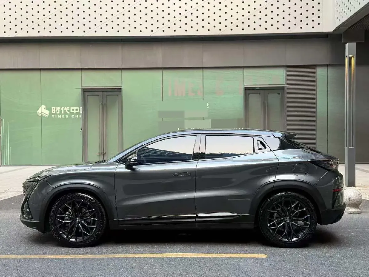 2022 ChangAn UNI-T 2.0T 233HP L4 8AT,autocango,china used car exporter,china ev exporter,chinese used car exporter,chinese used ev exporter