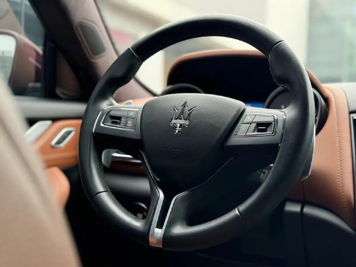 2018 Maserati Levante 3.0T 350HP V6 8AT,autocango,china used car exporter,china ev exporter,chinese used car exporter,chinese used ev exporter