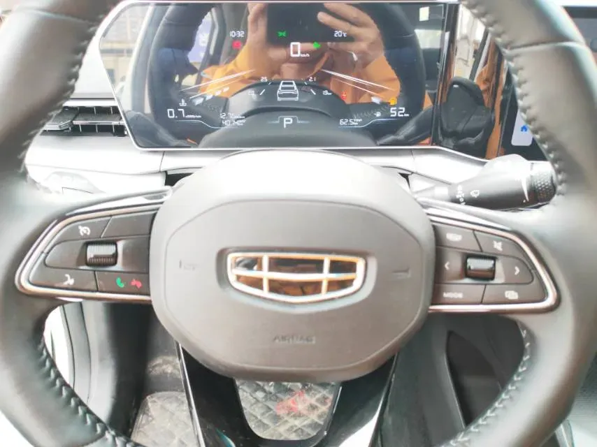 2024 Geely Binray 1.5T 181HP L4 7DCT,autocango,china used car exporter,china ev exporter,chinese used car exporter,chinese used ev exporter