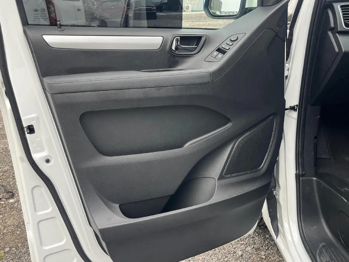 2025 MAXUS G10 2.0L 144HP L4 5MT,autocango,china used car exporter,china ev exporter,chinese used car exporter,chinese used ev exporter