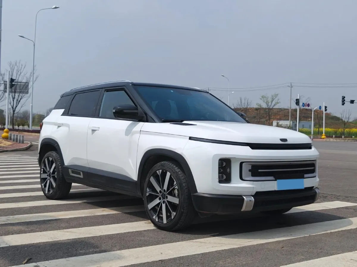 2023 Geely ICON 1.5T 181HP L4 7DCT,autocango,china used car exporter,china ev exporter,chinese used car exporter,chinese used ev exporter