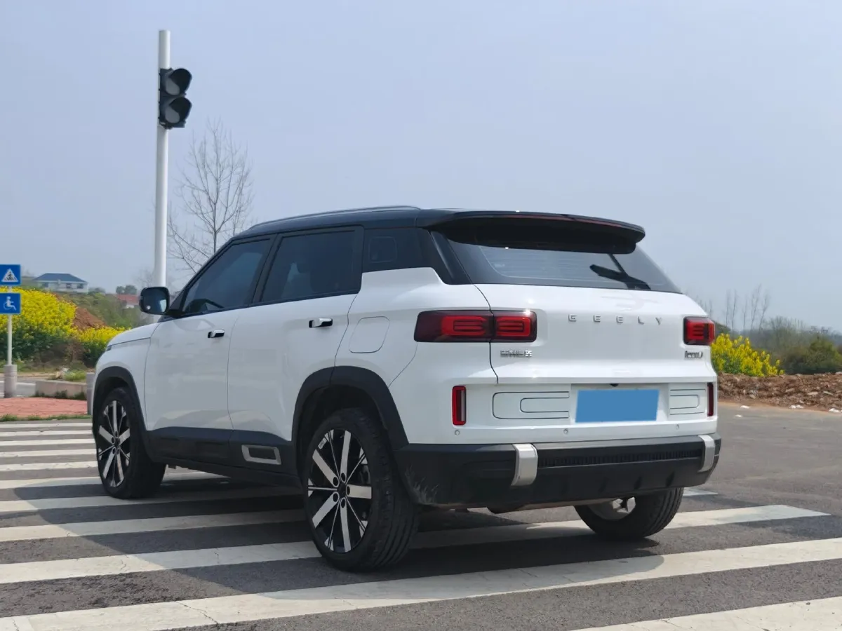 2023 Geely ICON 1.5T 181HP L4 7DCT,autocango,china used car exporter,china ev exporter,chinese used car exporter,chinese used ev exporter