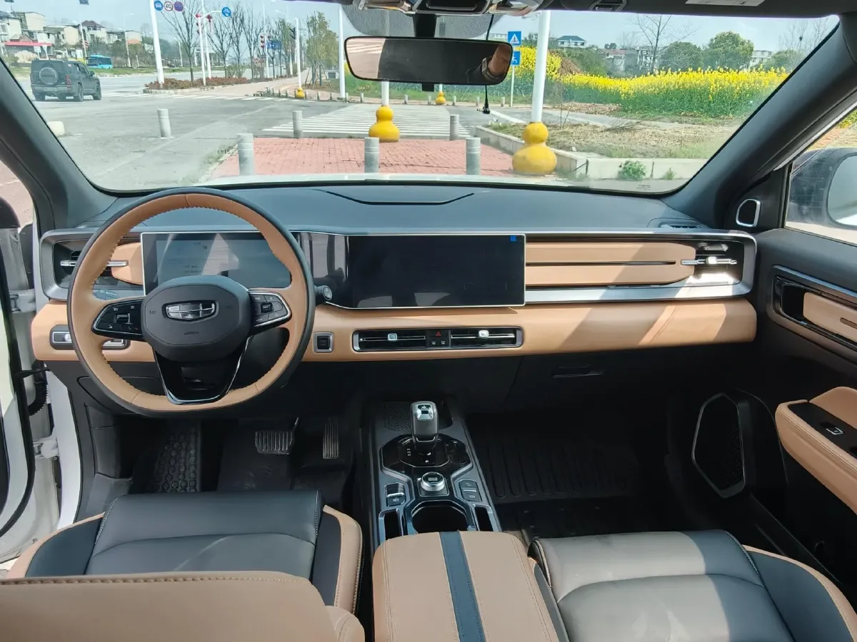 2023 Geely ICON 1.5T 181HP L4 7DCT,autocango,china used car exporter,china ev exporter,chinese used car exporter,chinese used ev exporter