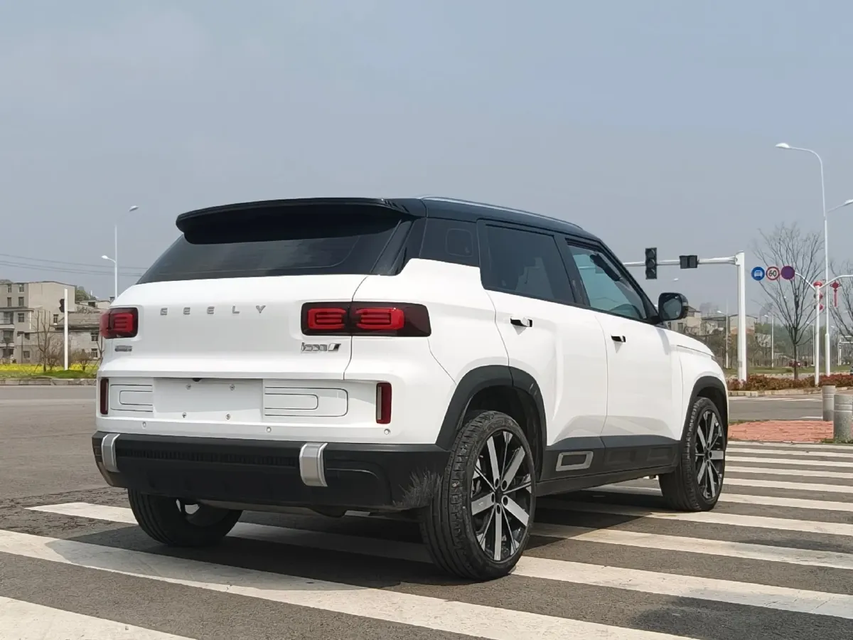 2023 Geely ICON 1.5T 181HP L4 7DCT,autocango,china used car exporter,china ev exporter,chinese used car exporter,chinese used ev exporter