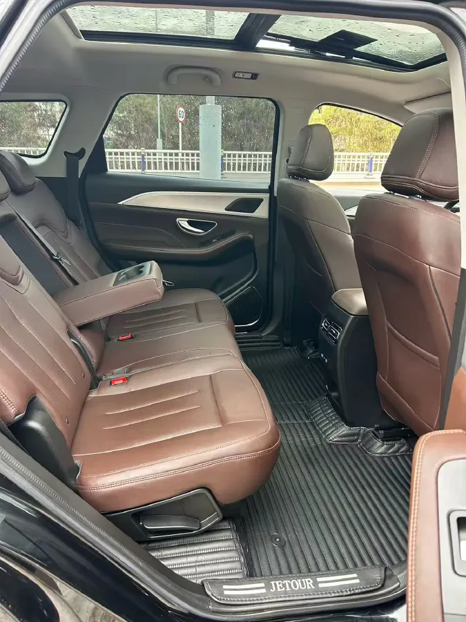 2023 Jetour X90 Plus 1.5T 156HP L4 6MT,autocango,china used car exporter,china ev exporter,chinese used car exporter,chinese used ev exporter