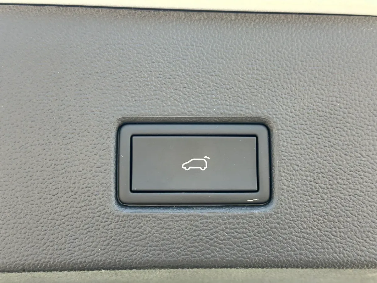 2020 Volkswagen T-Roc 1.4T 150HP L4 7DCT,autocango,china used car exporter,china ev exporter,chinese used car exporter,chinese used ev exporter