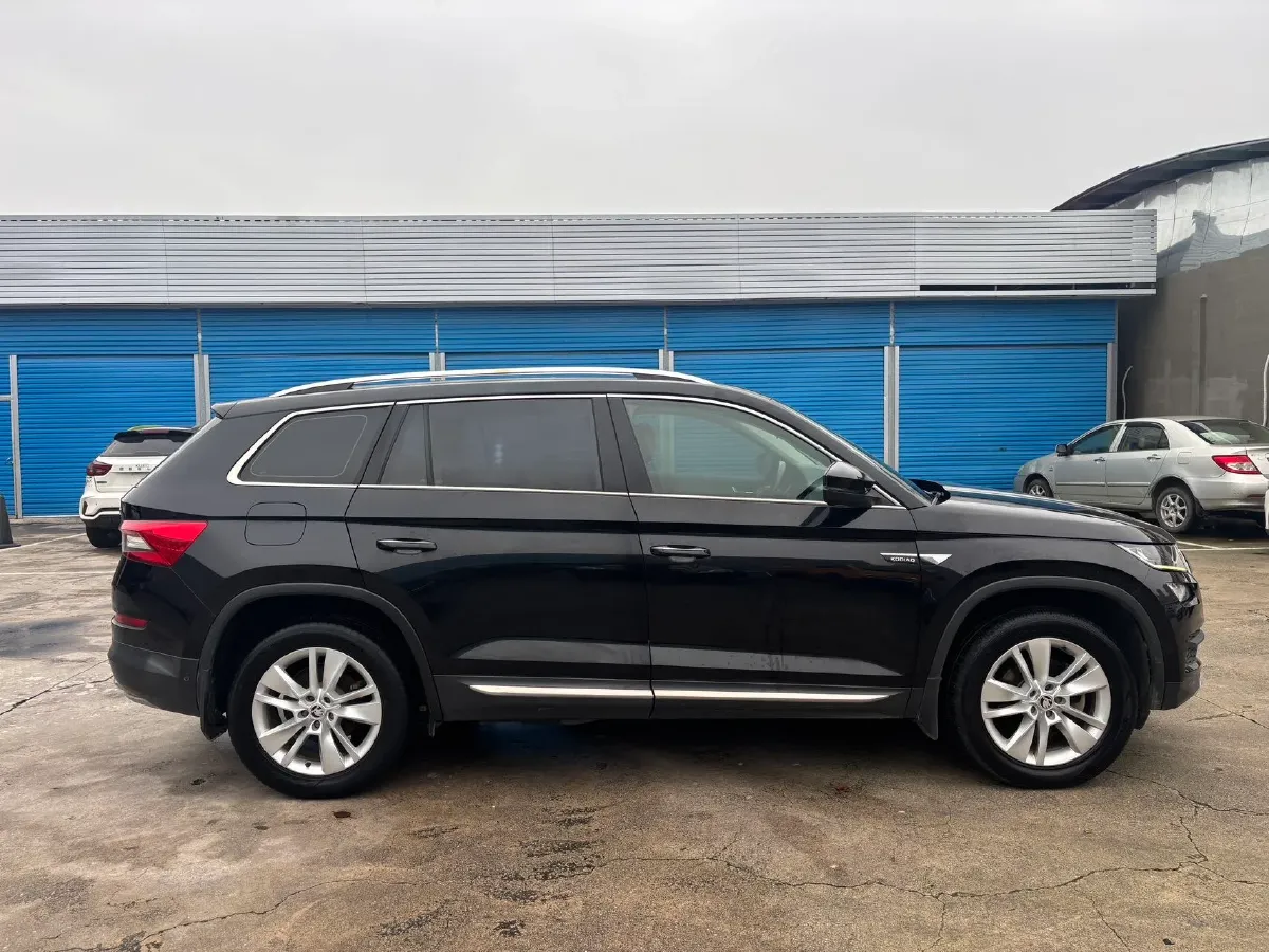 2018 Skoda Kodiak 2.0T 186HP L4 7DCT,autocango,china used car exporter,china ev exporter,chinese used car exporter,chinese used ev exporter
