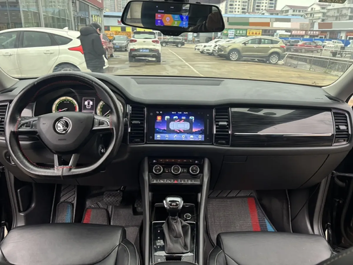 2018 Skoda Kodiak 2.0T 186HP L4 7DCT,autocango,china used car exporter,china ev exporter,chinese used car exporter,chinese used ev exporter