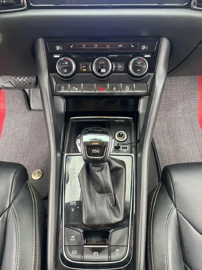 2018 Skoda Kodiak 2.0T 186HP L4 7DCT,autocango,china used car exporter,china ev exporter,chinese used car exporter,chinese used ev exporter