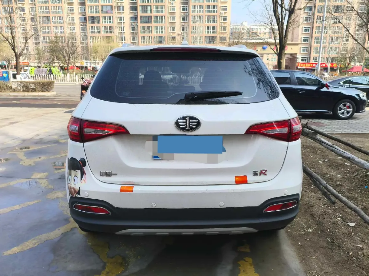 2017 FAW Senia R7 1.6L 116HP L4 5MT,autocango,china used car exporter,china ev exporter,chinese used car exporter,chinese used ev exporter