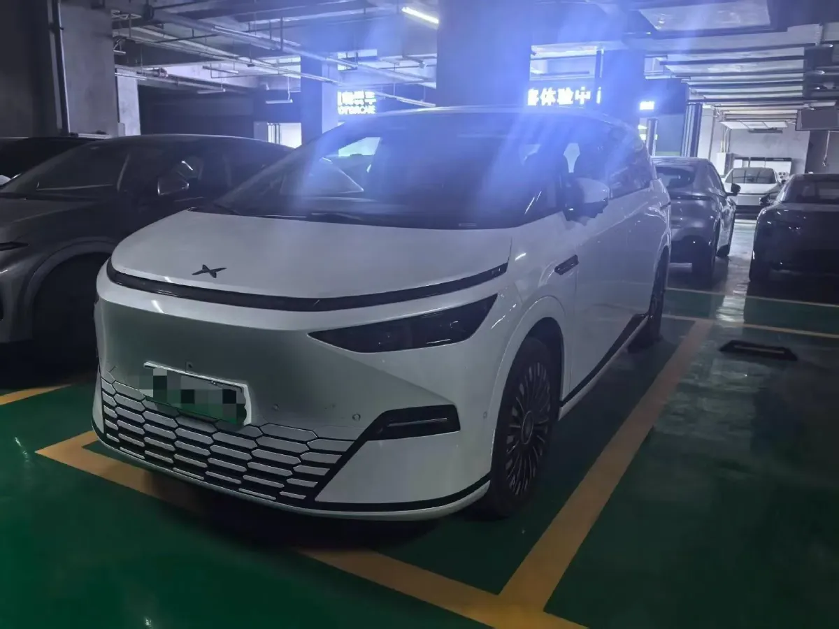 2025 Xpeng X9 BEV,autocango,china used car exporter,china ev exporter,chinese used car exporter,chinese used ev exporter