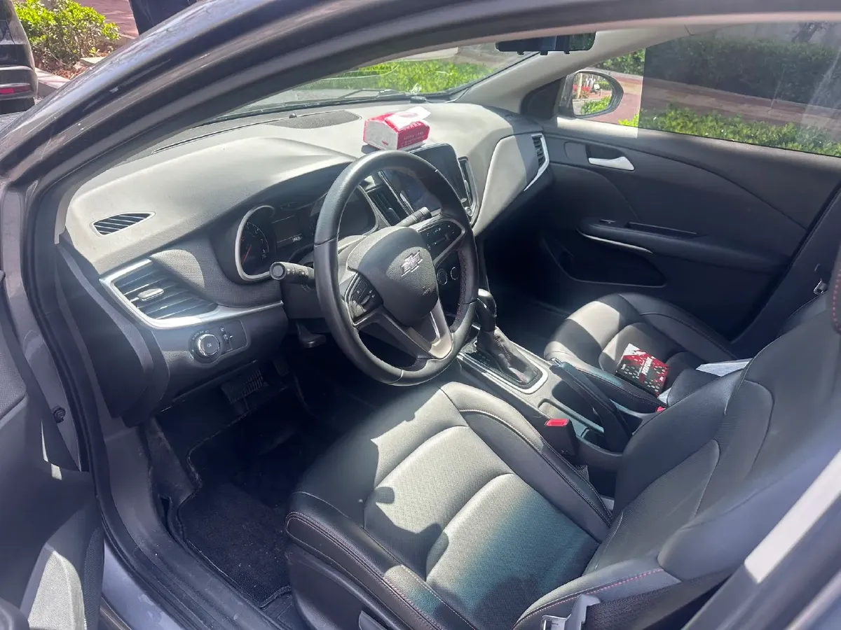 2020 Chevrolet Monza 1.0T 125HP L3 6DCT,autocango,china used car exporter,china ev exporter,chinese used car exporter,chinese used ev exporter